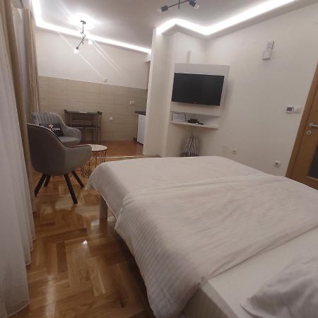 Studio Apartman Lukavica Sarajevo Bagian luar foto