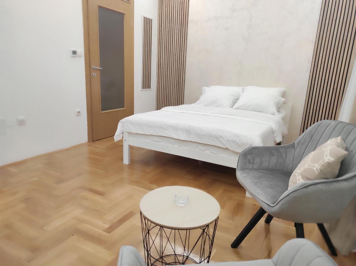 Studio Apartman Lukavica Sarajevo Bagian luar foto